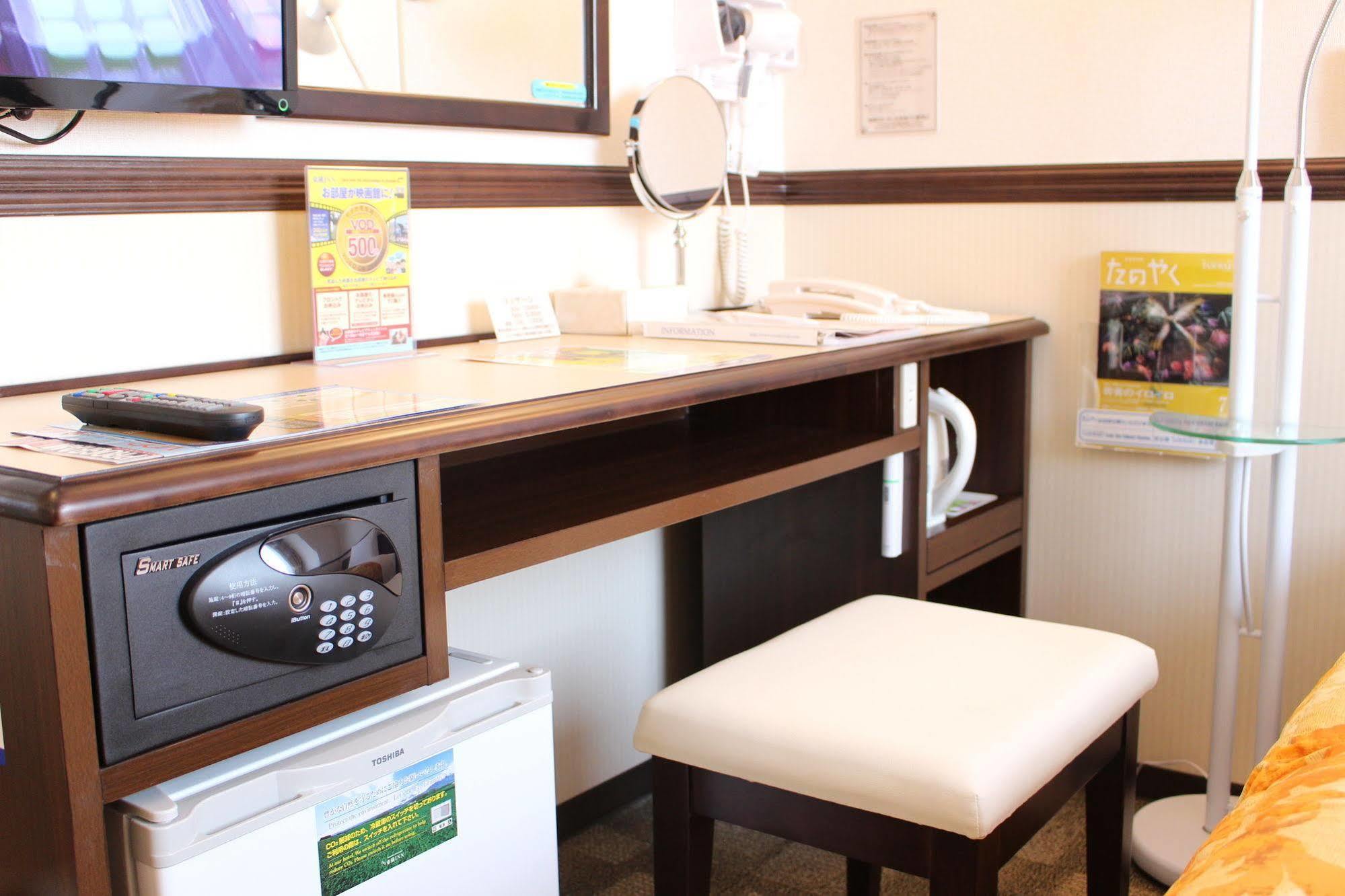 Toyoko Inn Yokohama Nishi-Guchi Εξωτερικό φωτογραφία