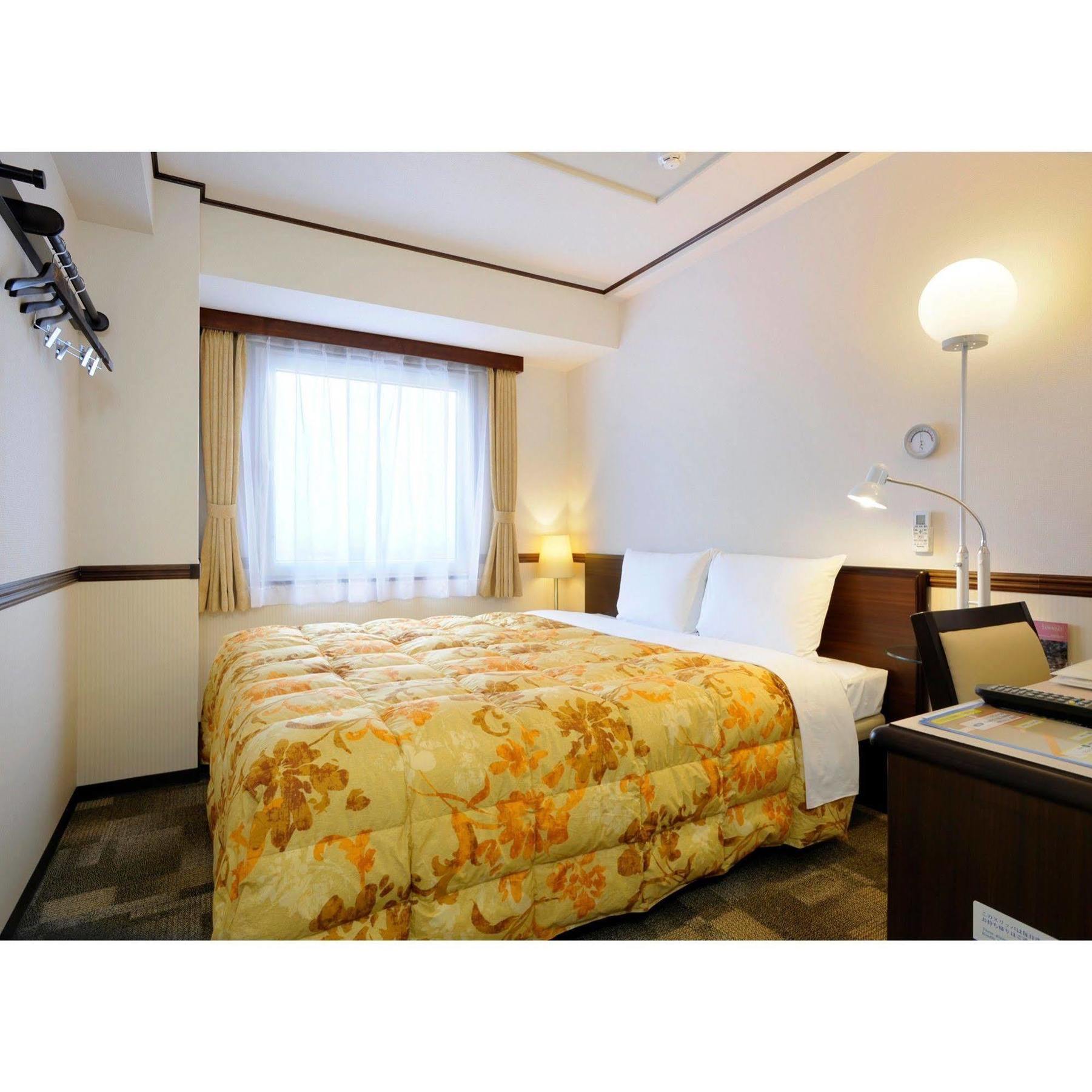 Toyoko Inn Yokohama Nishi-Guchi Εξωτερικό φωτογραφία