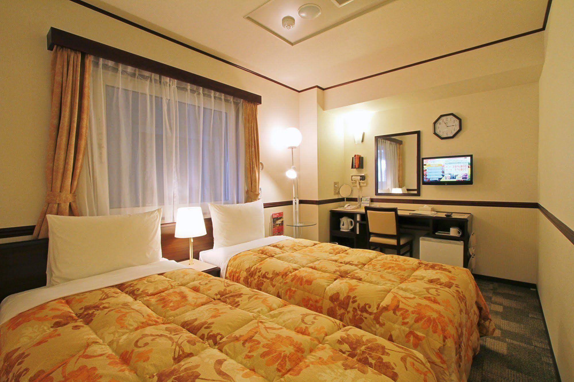 Toyoko Inn Yokohama Nishi-Guchi Εξωτερικό φωτογραφία